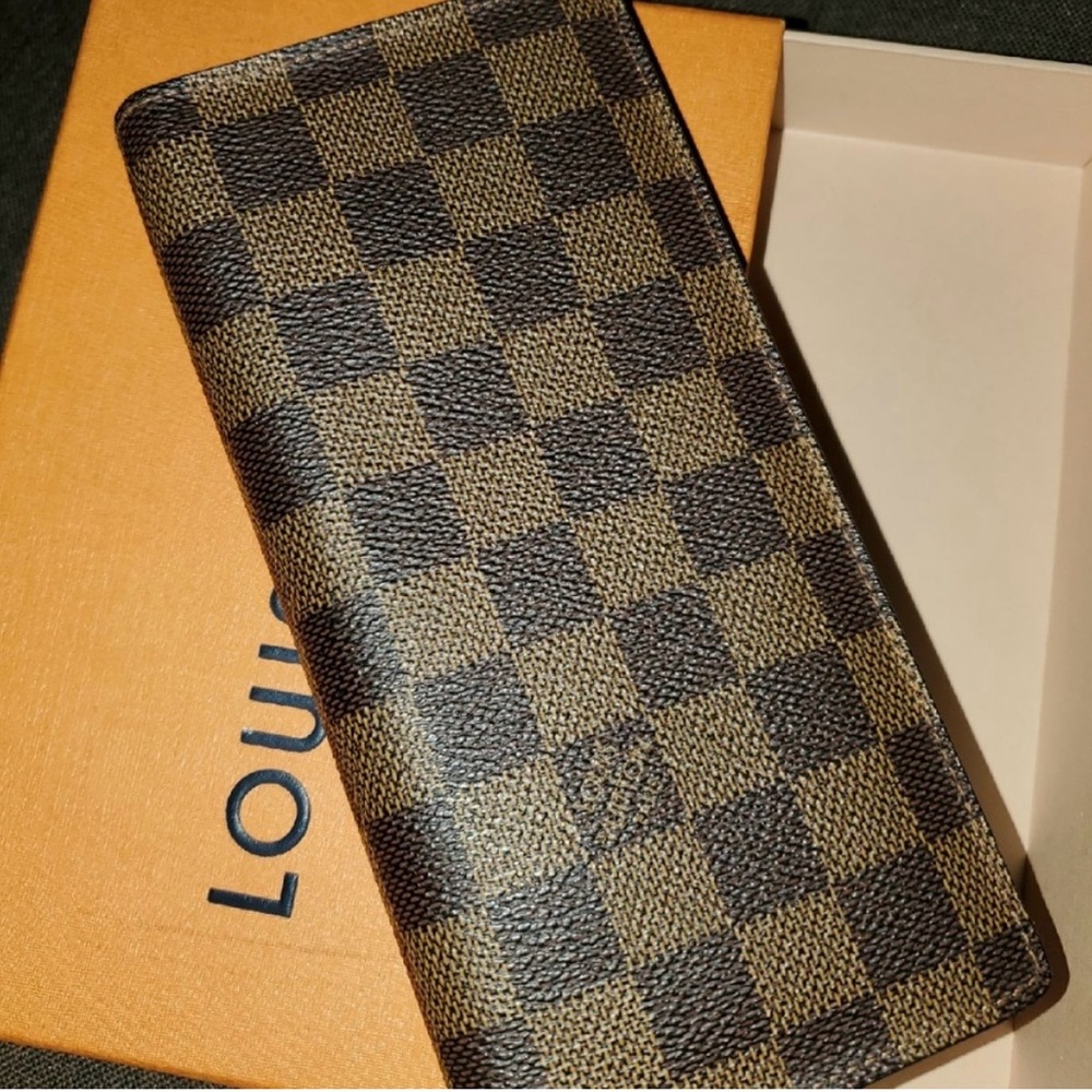 Authentic Louis Vuitton Brazza
